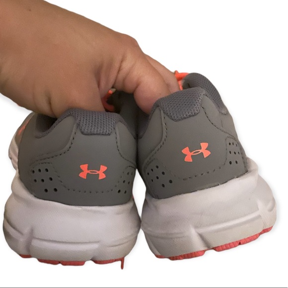 🍁5/$25 Little girls size 11.5 Under Armour sneakers good condition - Picture 6 of 7